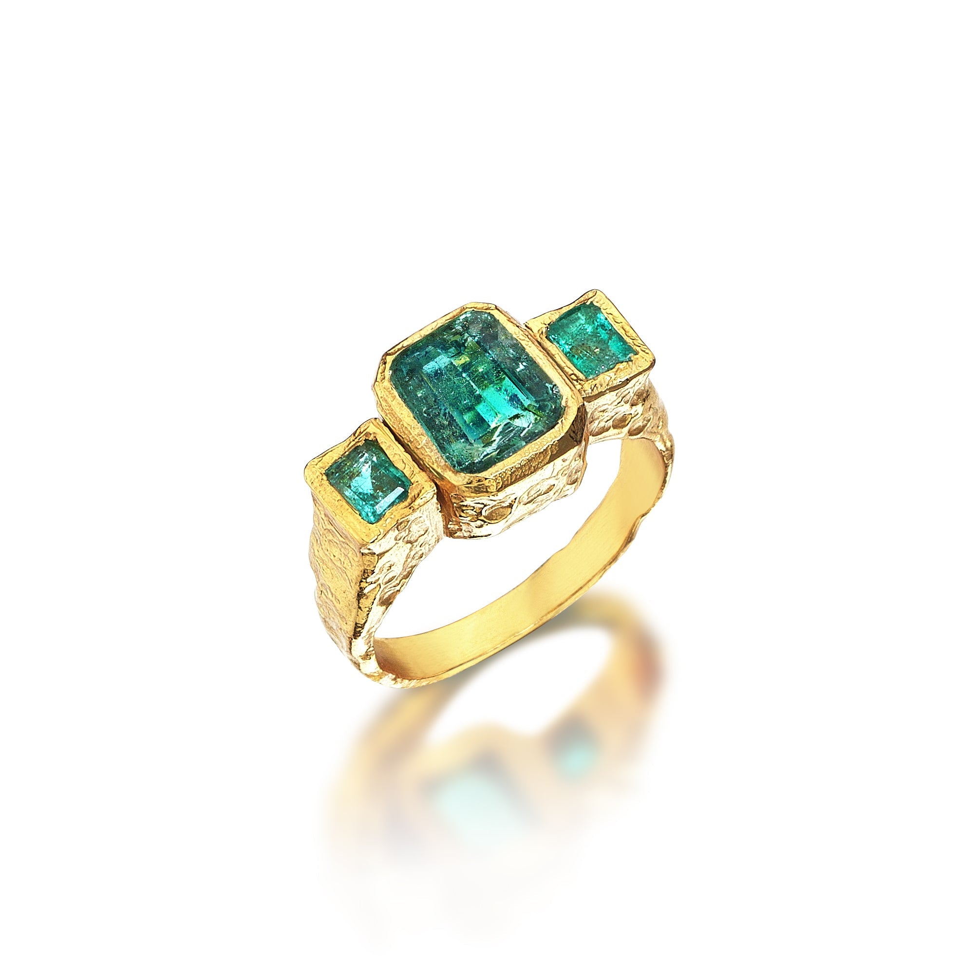 THE ESMERALDA RING