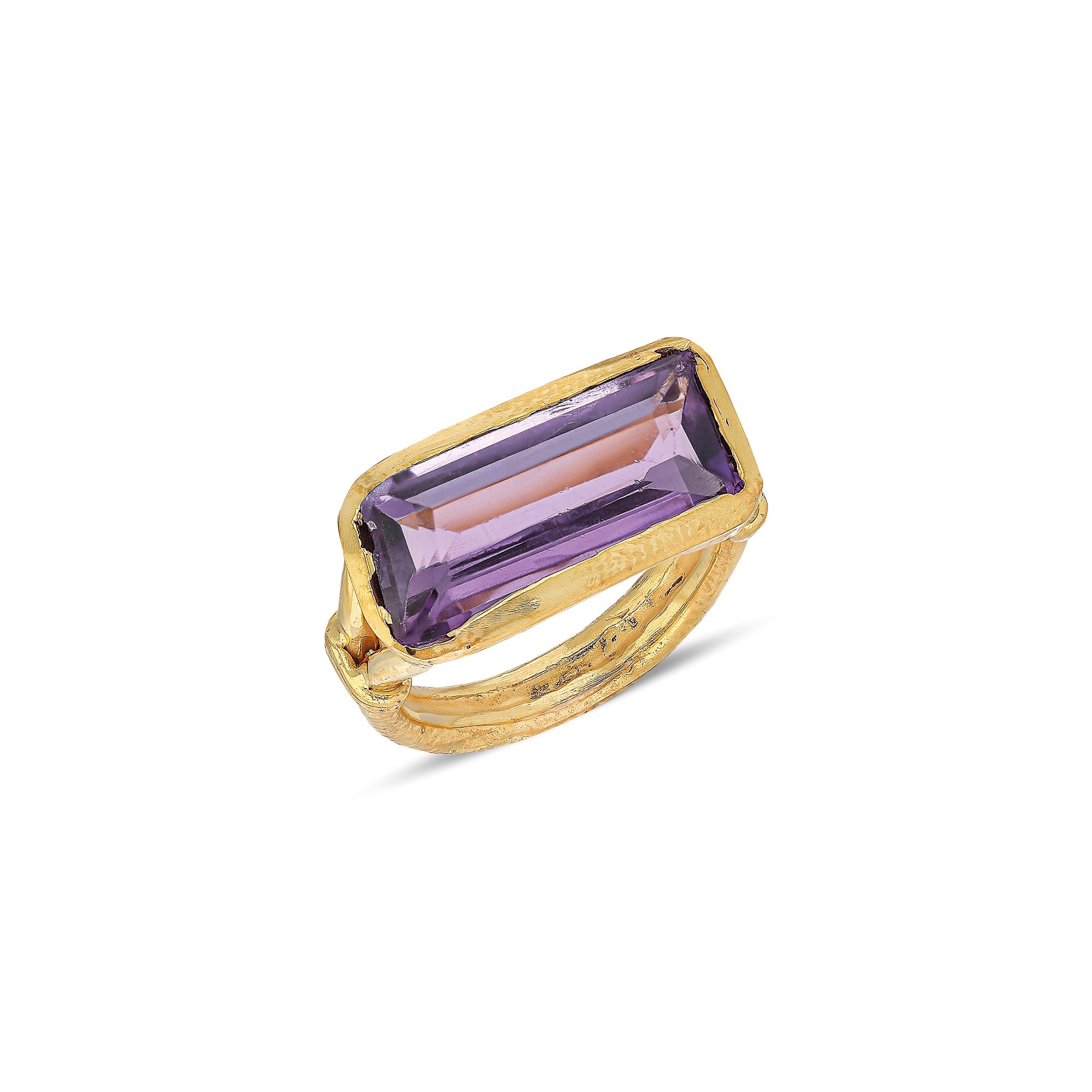 THE AMETHYSTIA RING